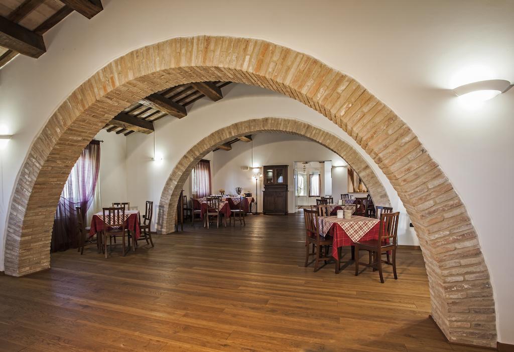 Hotel Il Ristoro Del Viandante Offagna Exteriér fotografie